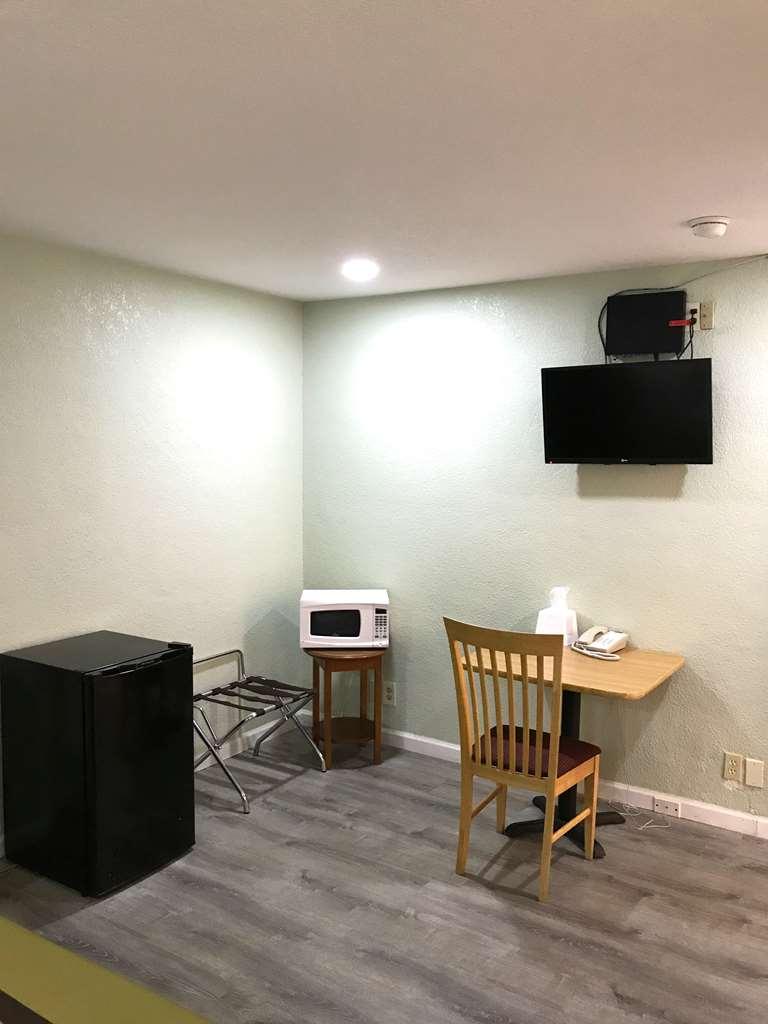 Americas Best Value Inn Visalia Cameră foto
