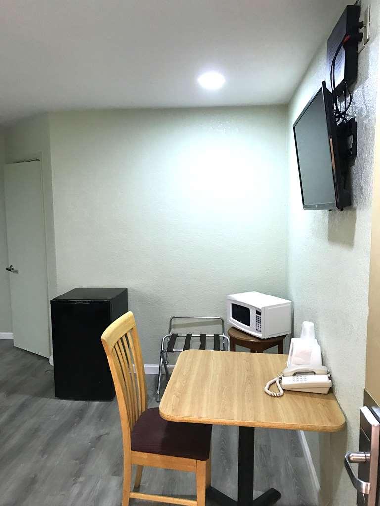 Americas Best Value Inn Visalia Cameră foto
